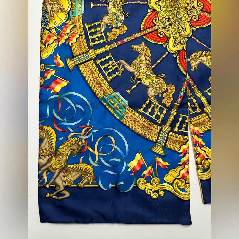 Authentic  HERMÈS Silk angora horse carousel stole blue gold vintage France - Picture 4 of 9
